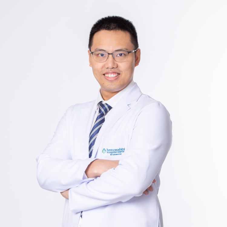 นายแพทย์ พงศ์ปณต ศรศักรินทร์