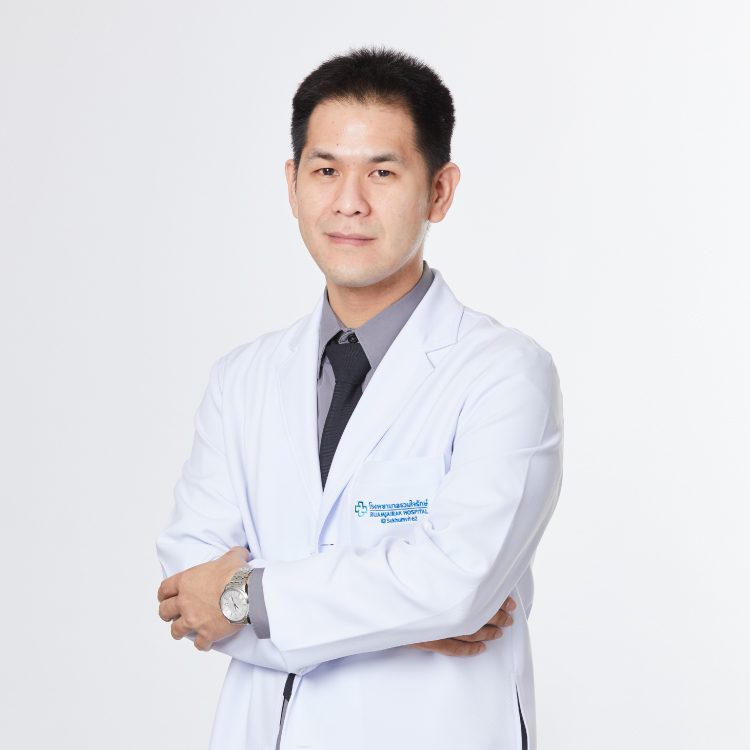 นายแพทย์ ปิยภูมิ ภาคย์วิศาล