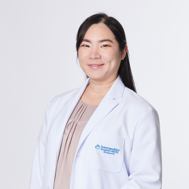 แพทย์หญิง ณภิภาดา ตั้งเจริญวัฒนากูร