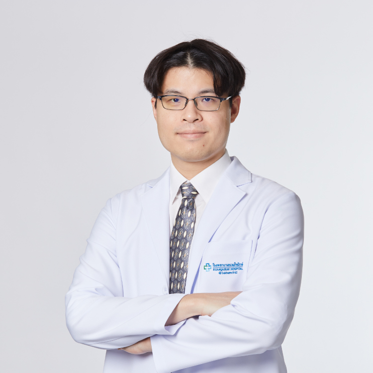 นายแพทย์ พีระ หรุ่นศิริ