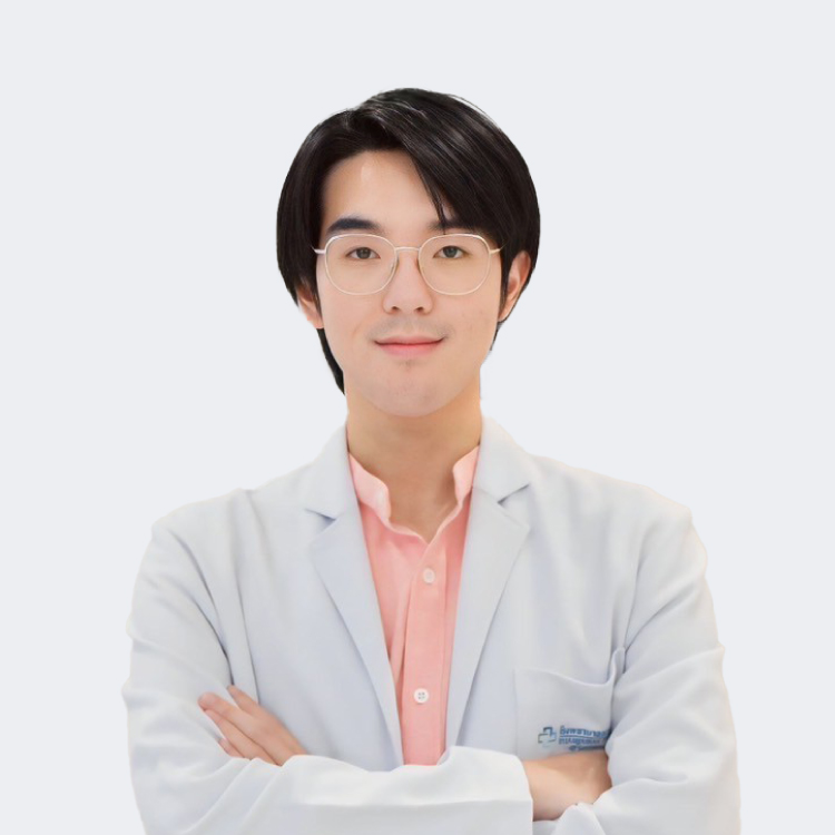 ทันตแพทย์ วริทธิ์ ศิริมงคลภาวงศ์